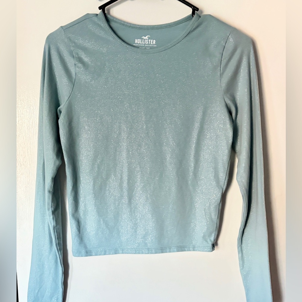 Hollister Women's Shimmering Aqua Long Sleeve Tee